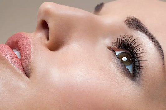 Can Magnetic Lashes be Worn Over Eyelash Extensions?